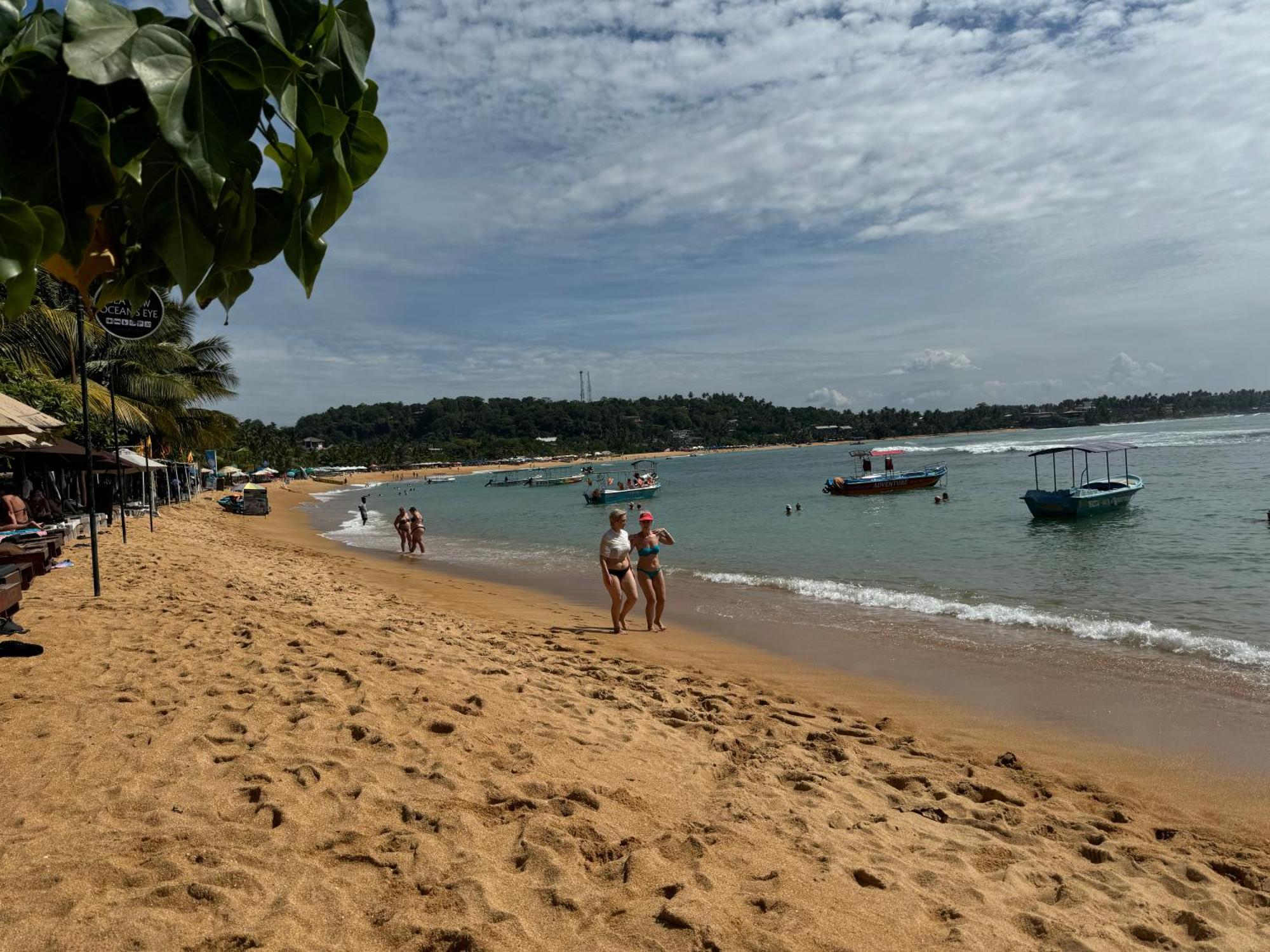 Brinkhouse Guesthouse , Unawatuna Beach Exterior photo